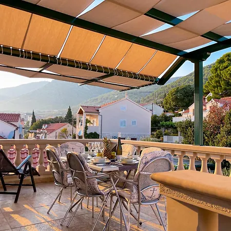 Old Town Experience * Bol