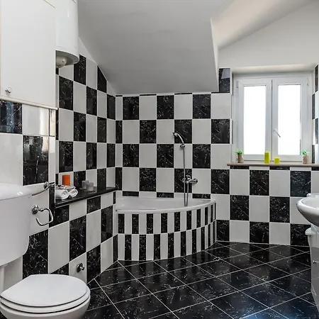 Old Town Experience *