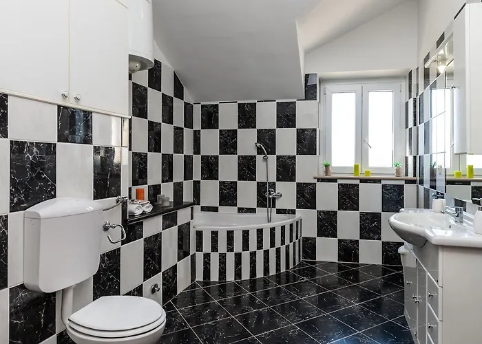 Old Town Experience *